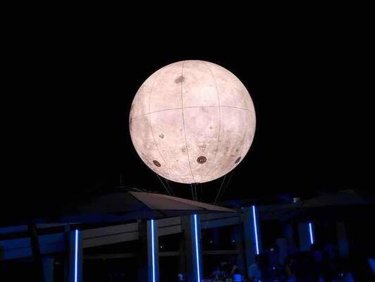Logo-Ready Wind-Resistant Inflatable LED Light and LED Moon Balloon Light with 1.6m Diameter for Outdoor Events